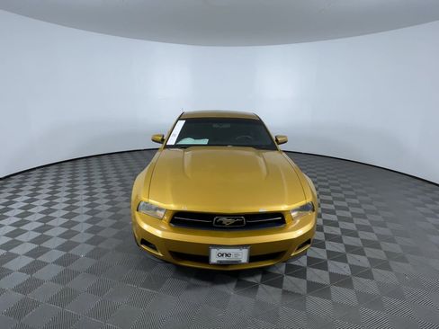 Used 2010 Ford Mustang Coupe image 3