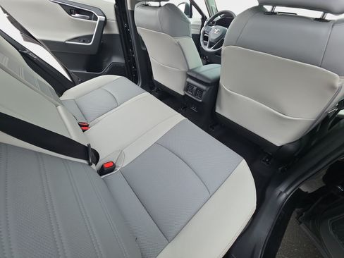 Used 2023 Toyota RAV4 Limited AWD/4WD image 11