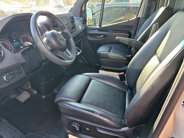 Used 2024 Mercedes-Benz Sprinter 2500 image 17