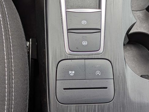 Used 2025 Ford Escape Active AWD/4WD image 27