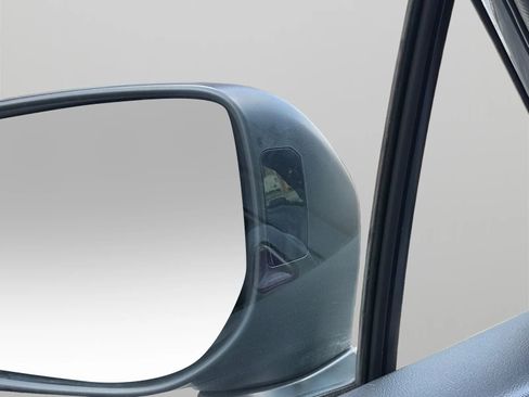 Used 2022 Subaru Crosstrek 2.0i Premium w/ Moonroof Package image 28