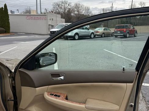 Used 2005 Honda Accord EX-L image 21