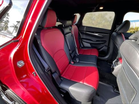 Used 2025 INFINITI QX50 Sport image 27