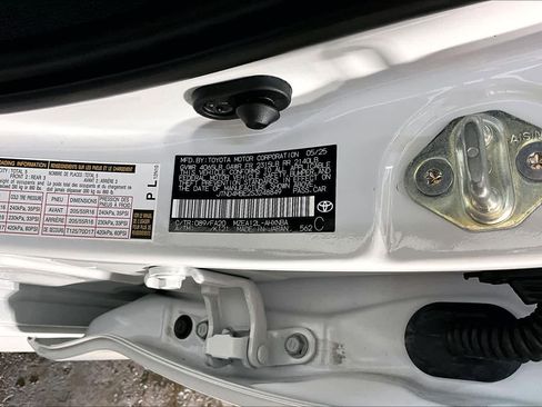 Used 2025 Toyota Corolla SE FWD image 33