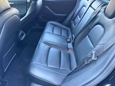Used 2022 Tesla Model 3 Long Range image 9