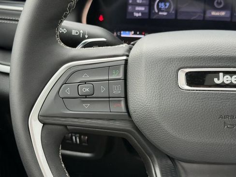 New 2025 Jeep Grand Cherokee L Altitude RWD image 22
