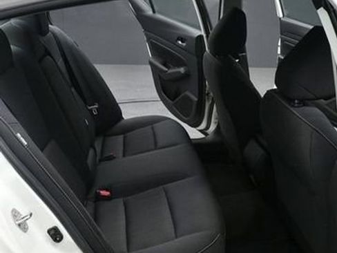Used 2021 Nissan Altima 2.5 S FWD image 15