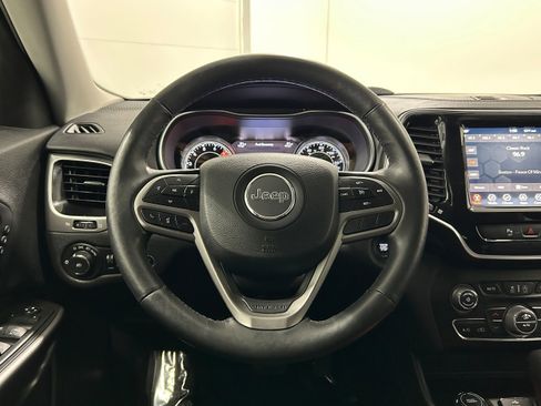 Used 2019 Jeep Cherokee Limited AWD/4WD image 15