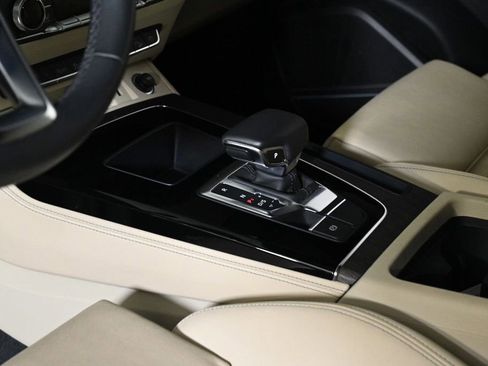 Certified 2025 Audi Q5 2.0T Premium Plus w/ Premium Plus Package image 20