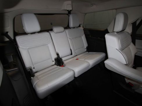 Used 2025 Ford Expedition Platinum w/ Platinum Ultimate Package image 34