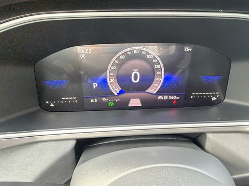 New 2026 Volkswagen Taos SE FWD image 37