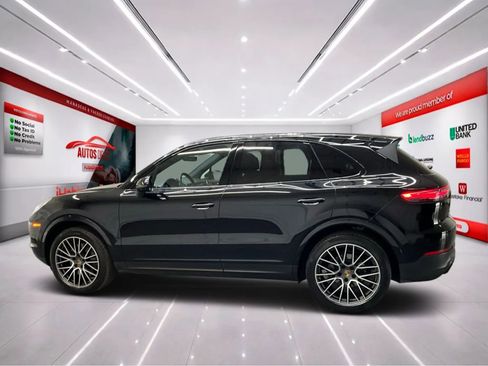 Used 2021 Porsche Cayenne S w/ Premium Package AWD/4WD image 5
