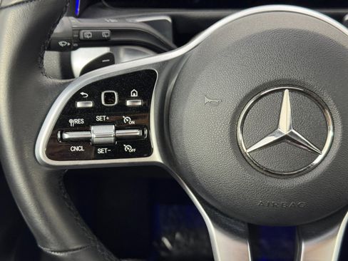 Used 2022 Mercedes-Benz GLB 250 w/ Premium Package Lite image 19