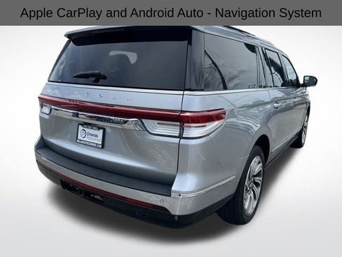 Used 2022 Lincoln Navigator L Reserve image 11