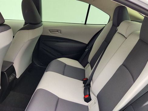 Used 2025 Toyota Corolla LE FWD image 19