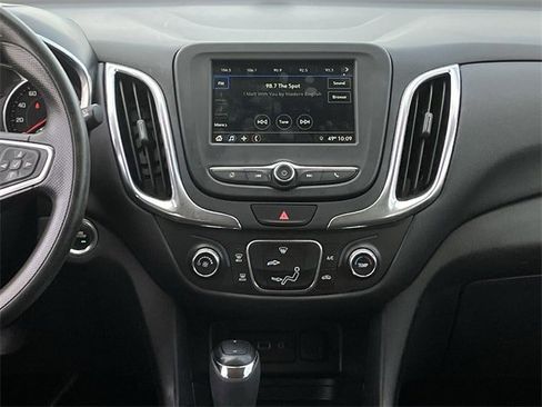 Used 2019 Chevrolet Equinox LT image 17