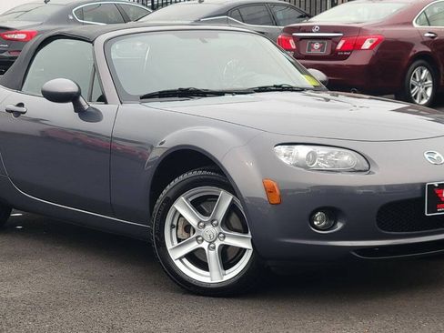 Used 2007 MAZDA MX-5 Miata Sport RWD image 7