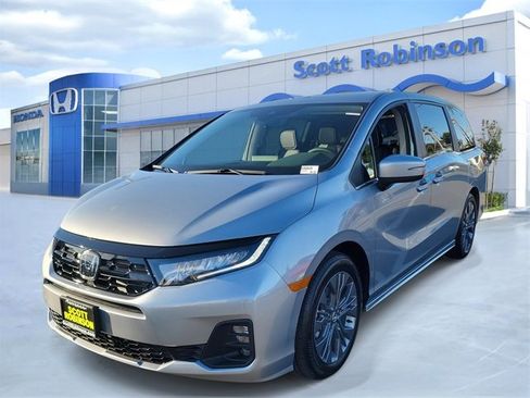 New 2026 Honda Odyssey Touring image 2