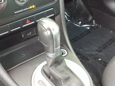 Used 2019 Volkswagen Beetle 2.0T S image 36