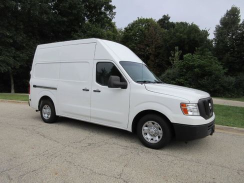 Used 2021 Nissan NV 2500 SV RWD image 3
