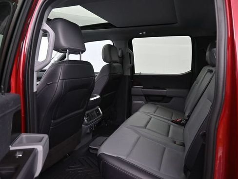 Used 2022 Ford F150 Lariat RWD image 16