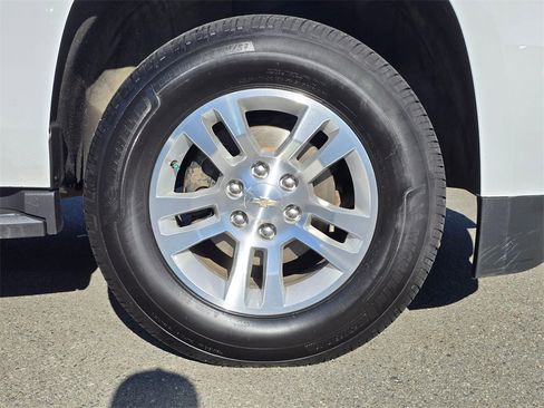 Used 2020 Chevrolet Tahoe LT w/ Luxury Package image 9