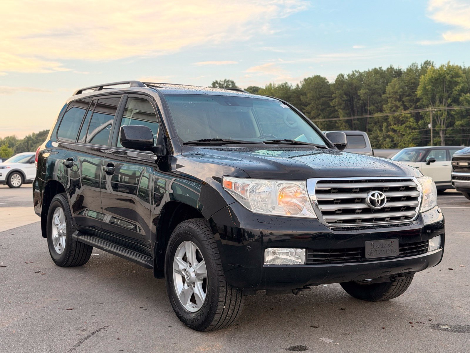 Used 2011 Toyota Land Cruiser w/ Upgrade Pkg AWD/4WD image 5