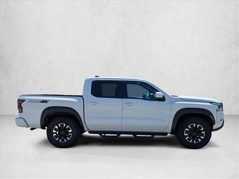 Used 2022 Nissan Frontier PRO-4X w/ Technology Package AWD/4WD image 4