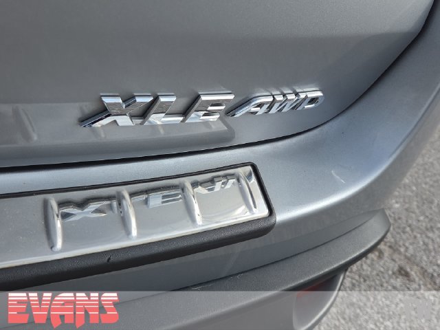 Used 2015 Toyota Highlander XLE AWD/4WD image 3