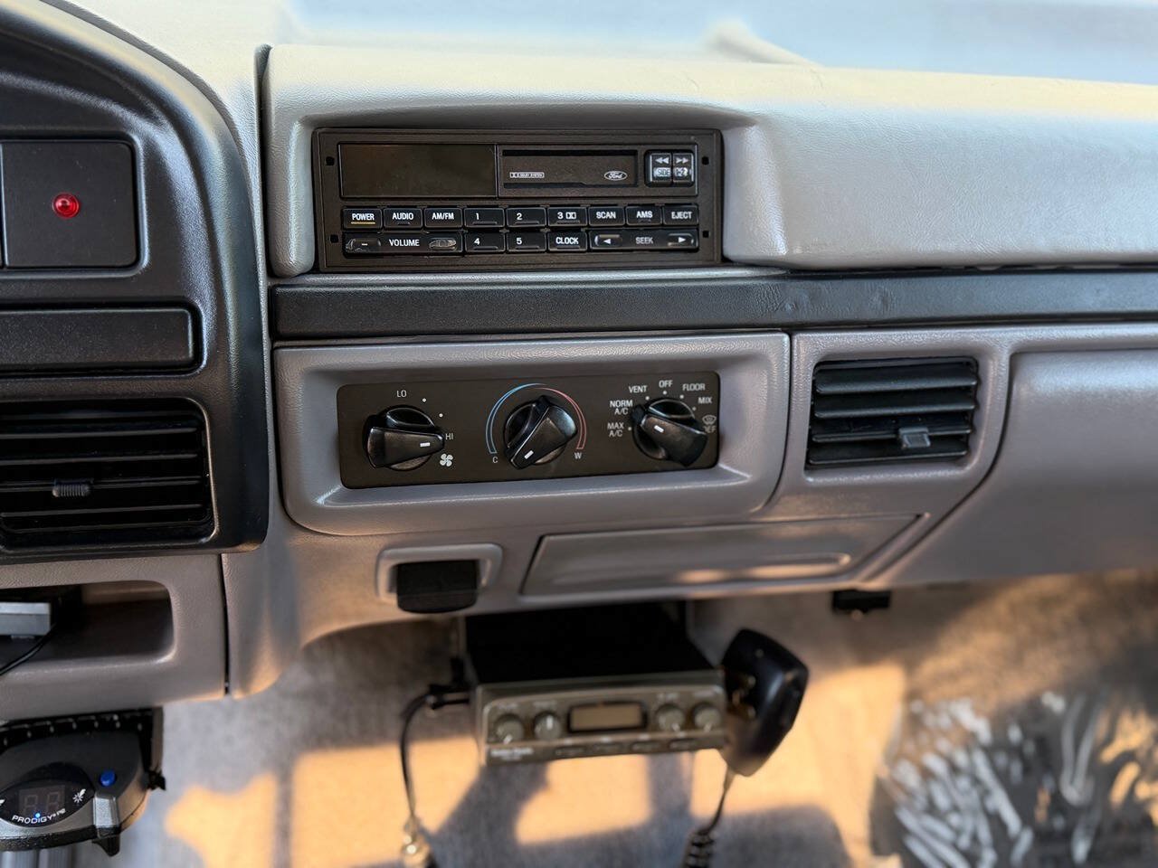 Used 1996 Ford F250 2WD SuperCab image 14