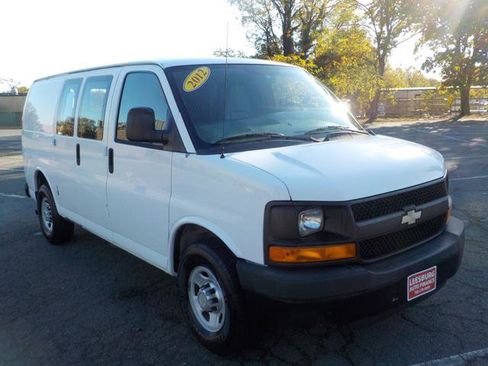 Used 2012 Chevrolet Express 3500 image 17
