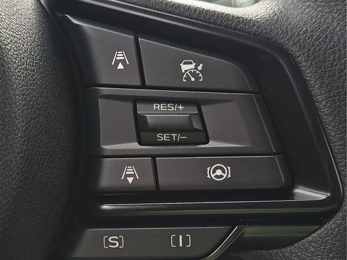 Certified 2025 Subaru Crosstrek 2.0i Premium image 18