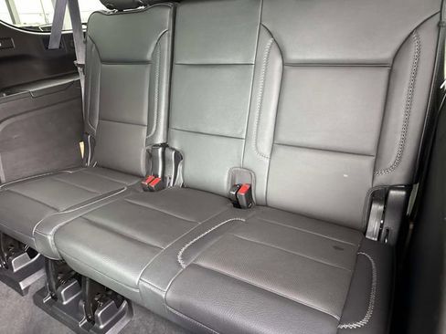 Used 2022 GMC Yukon XL Denali w/ Denali Ultimate Package image 17