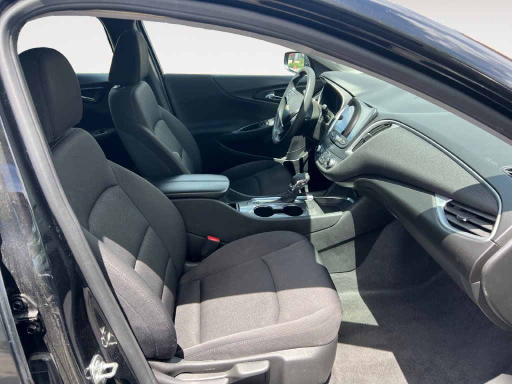 Used 2024 Chevrolet Malibu LT FWD image 15