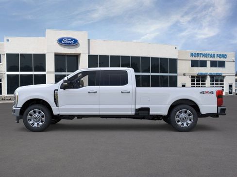 New 2026 Ford F250 4x4 Crew Cab Super Duty image 3