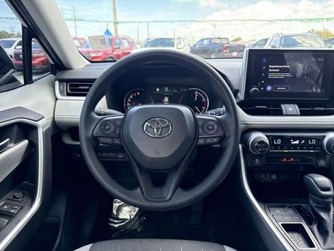 Used 2025 Toyota RAV4 XLE w/ Convenience Package image 21