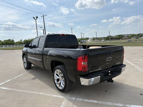 Used 2011 Chevrolet Silverado 1500 LT w/ Texas Edition RWD image 3