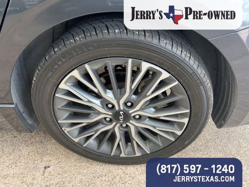 Used 2023 Kia Forte GT-Line w/ GT-Line Premium Package image 6