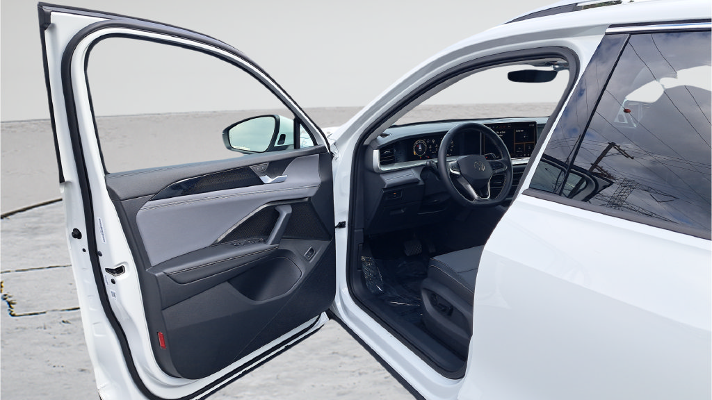 Used 2026 Volkswagen Tiguan SE AWD/4WD image 9
