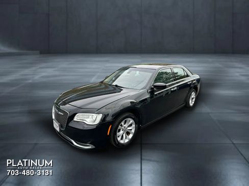 Used 2015 Chrysler 300 Limited RWD image 6