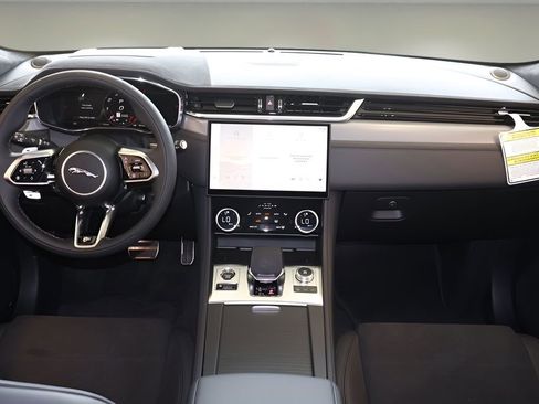 New 2026 Jaguar F-PACE SVR image 11