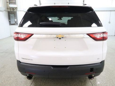 Used 2020 Chevrolet Traverse LT FWD image 8