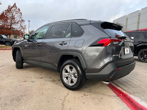 Used 2025 Toyota RAV4 XLE image 8