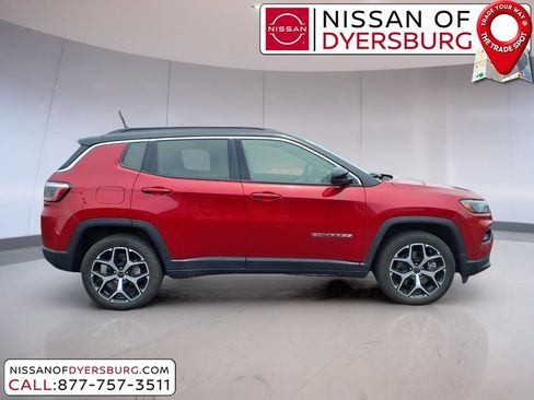 Used 2025 Jeep Compass Limited AWD/4WD image 2