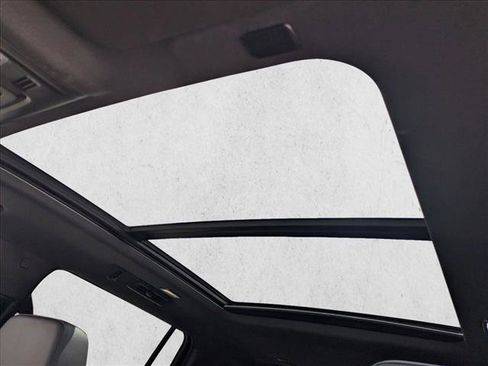 Used 2022 Chevrolet Suburban Z71 w/ Z71 Off-Road Package image 15