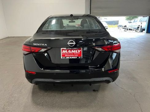 Used 2024 Nissan Sentra SV FWD image 4