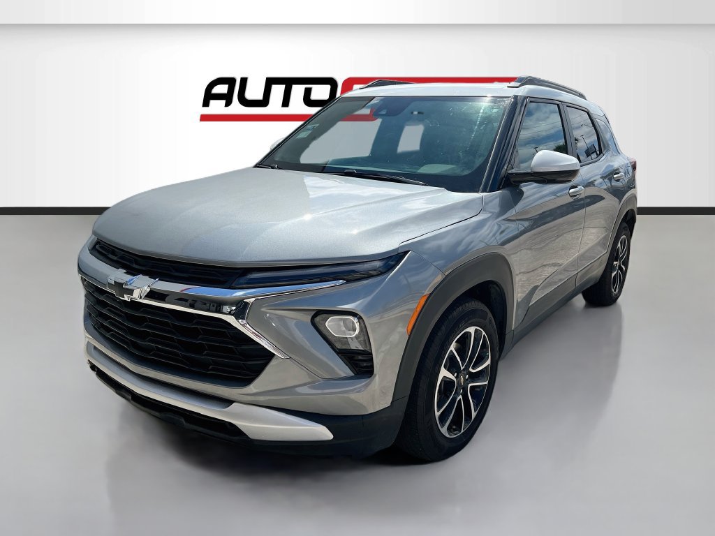 Used 2024 Chevrolet TrailBlazer ACTIV w/ Convenience Package FWD image 3