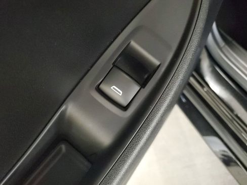 Used 2018 Chevrolet Volt LT w/ LT Driver Confidence Package image 15