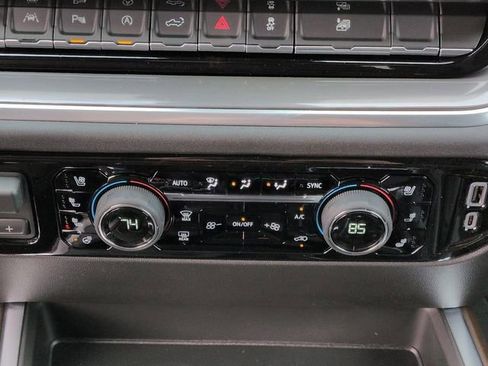 New 2026 Chevrolet Silverado 1500 High Country w/ High Country Premium Package AWD/4WD image 9