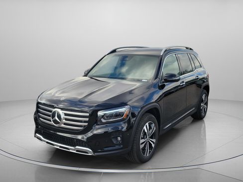 Certified 2025 Mercedes-Benz GLB 250 image 2